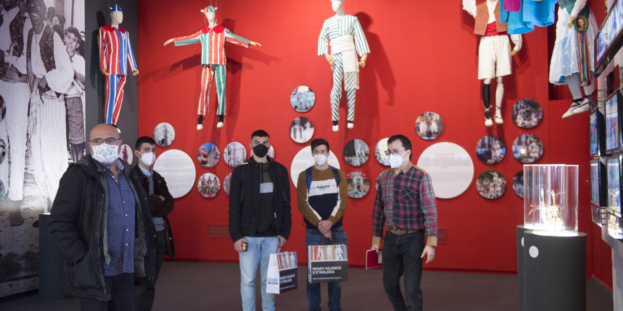 L'ETNO. Museu Valencià d'Etnologia acull l'exposició Muixerangues al Cel