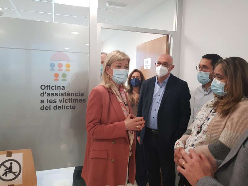 Bravo destaca que el 90% de les víctimes ateses en la nova oficina d’Assistència de Sant Vicent del Raspeig eren dones