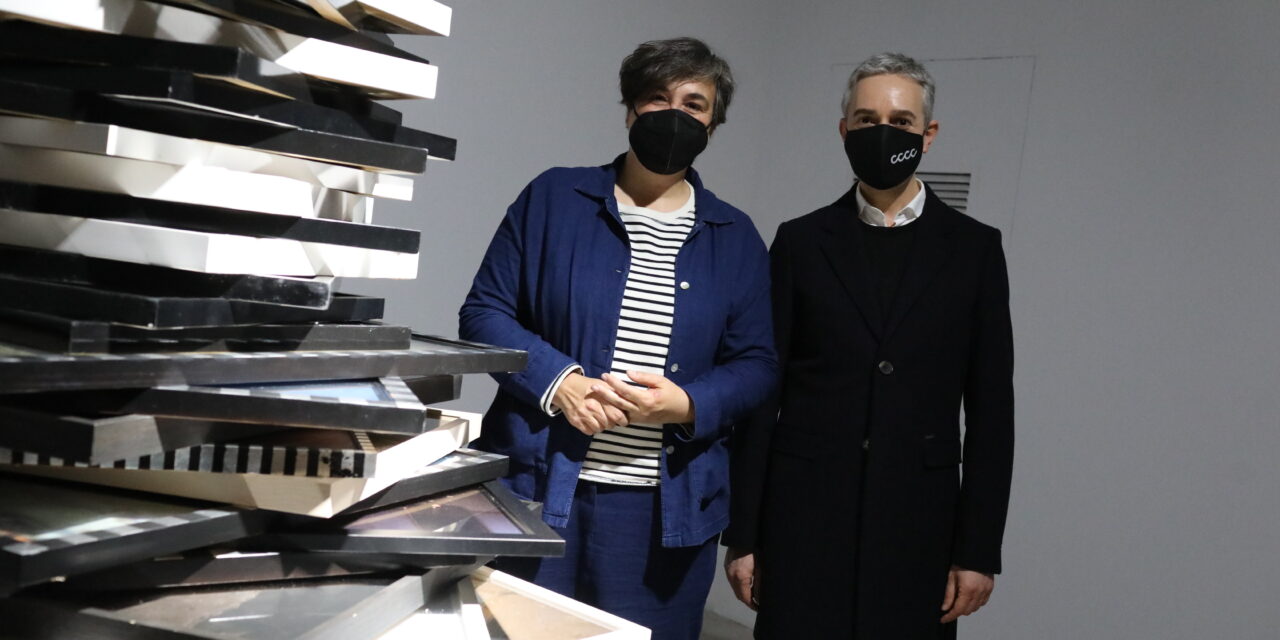 Las Cigarreras reben la ‘filla pròdiga’ Cristina de Middel que torna a Alacant de la mà del Consorci de Museus
