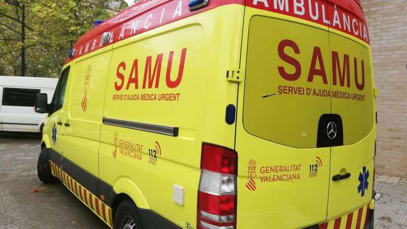 El SAMU assisteix a dos motoristes policontusionats en col·lidir les seues motos a La Vila Joiosa