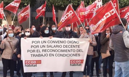 EUPV mostra el seu suport a les treballadores de la neteja en vaga indefinida per reclamar els seus drets laborals
