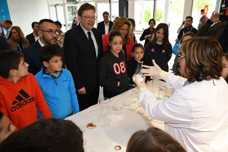 Vila-real promou l’interés per la ciència entre els escolars amb activitats commemoratives del Dia de la Ciència