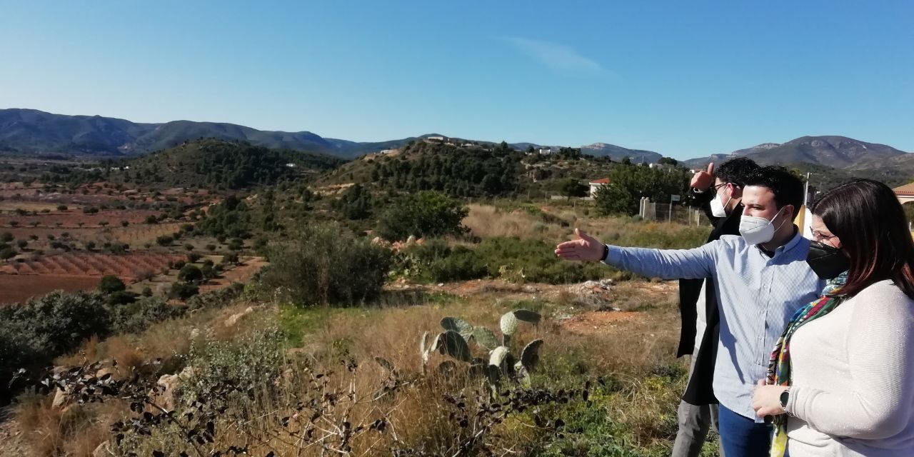 Unides Podem – Esquerra Unida proposarà modificacions legislatives per a dotar de competències als Ajuntaments per a frenar l’impacte ambiental dels mega projectes fotovoltaics i eòlics