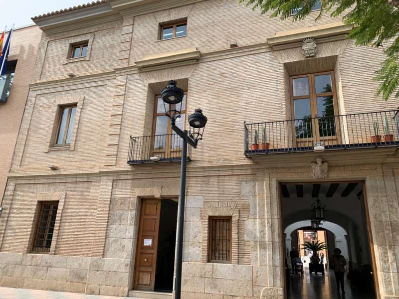 Catarroja adapta i millora l’enllumenat públic.