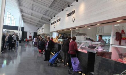 Nules trau a licitació cinc casetes del mercat municipal