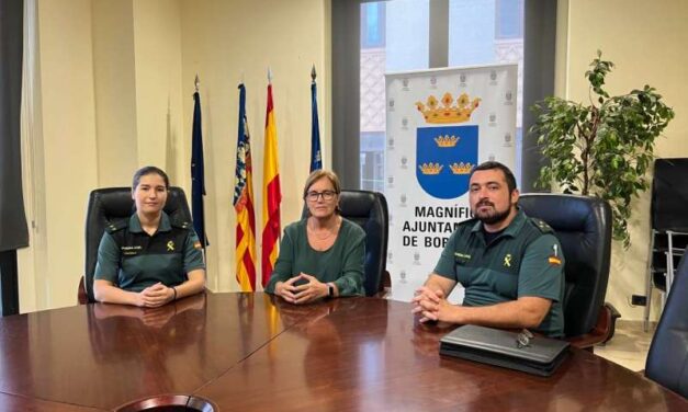 L’alcaldessa rep a la nova tinenta de la Guàrdia Civil de Borriana