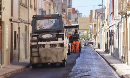 Vila-real inverteix 250.000 euros en manteniment de vies urbanes amb l’asfaltat de més de 11.000 metres quadrats de carrers