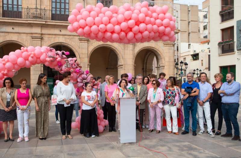 Castelló i l’AECC commemoren el Dia Mundial contra el Càncer de Mama