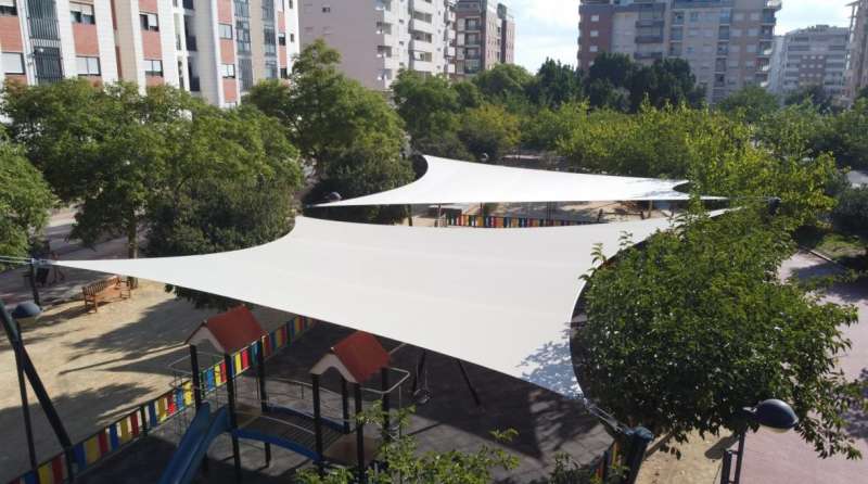 L’Ajuntament de Benaguasil inicia la instal·lació d’un sistema de tendals en l’Avinguda de Montiel