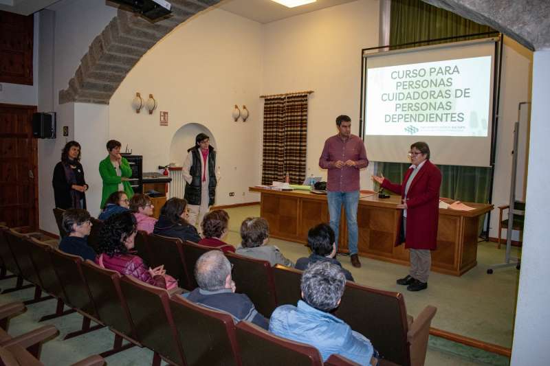 Morella acull el curs per a persones cuidadores no professionals