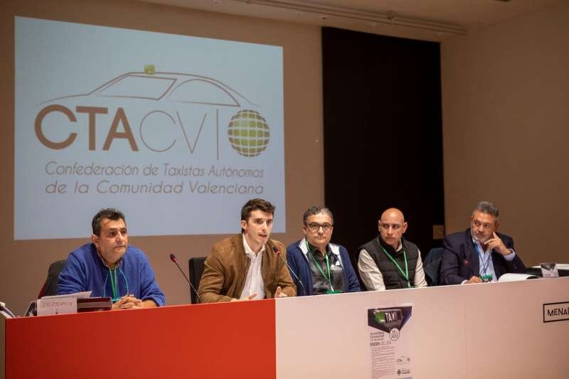 La nova ordenança de mobilitat sostenible incorporarà mesures de protecció del taxi i regularà l’ús dels VTC