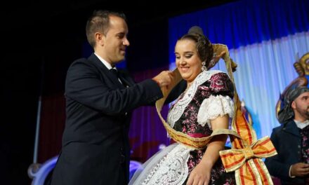 Alberic presenta a Ainara Boix González com la Fallera Major del 2023