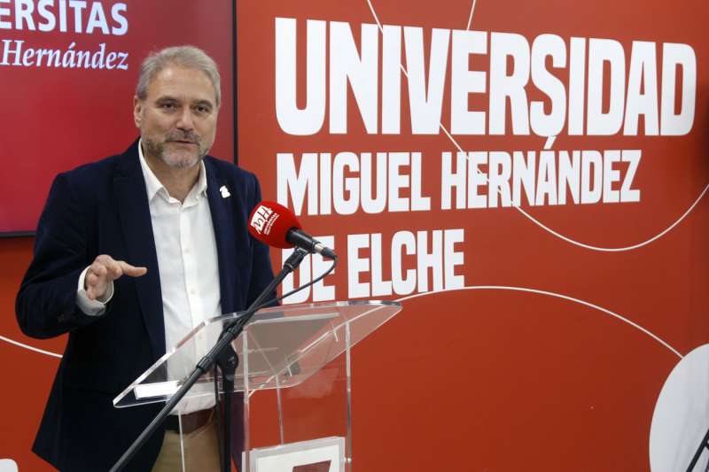 La Miguel Hernández es planteja una cautelar per a parar l’arrancada de Medicina en la Universitat d’Alacant