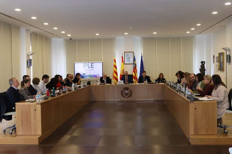 El Ple prorroga dos anys la bonificació del pàrquing de la plaça Major amb una inversió de 117.000 euros