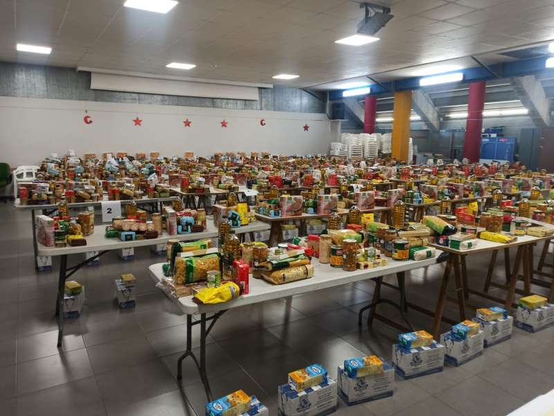 Sedaví recull 5 tones d’aliments que seran lliurats a les famílies més necessitades