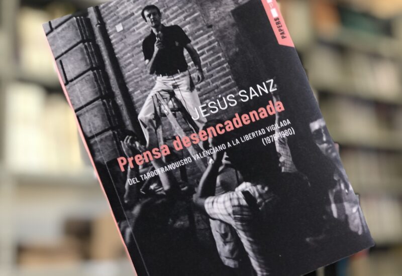 El Magnànim publica ‘Prensa desencadenada’, una selecció de reportatges de la transició de Jesús Sanz