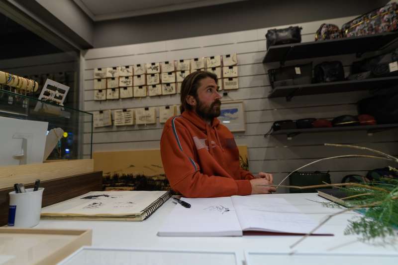 L’arquitecte i escultor carletí Jaume Puchalt Lacal presenta la mostra “Dibuixos pel Magre” fins al 10 de febrer