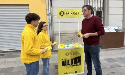 L’Ajuntament de la Vall d’Uixó se suma a RECICLES i premia el reciclatge de llandes i botelles de plàstic de begudes