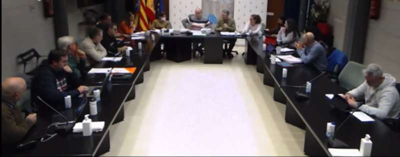 Expulsen a l’edil de Vox del ple de Massamagrell després de dir “dictador” a l’alcalde fent la salutació nazi