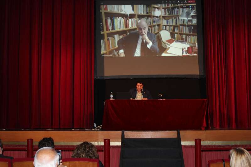 Nules reprén el cicle de conferències “La Concordia fue posible”