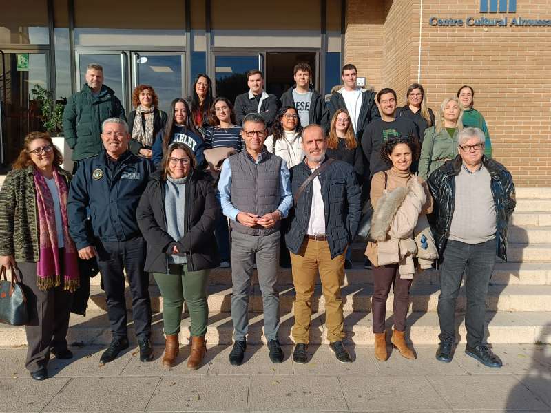 L’Ajuntament d’Almussafes beca a 13 graduats i estudiants de la localitat