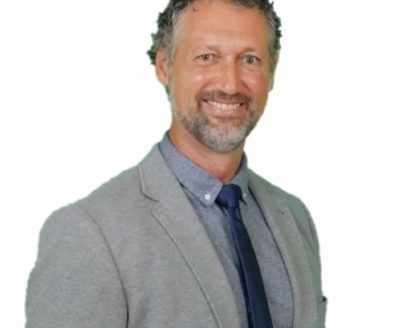 El catedràtic Juan Colado, premi Emili Lledó a la trajectòria professional destacada