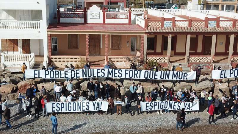 Nules dona suport a la manifestació per la regeneració del litoral