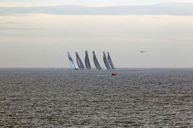 Ximo Puig augura un alt impacte econòmic de la Ocean Race per “èxit” de visites