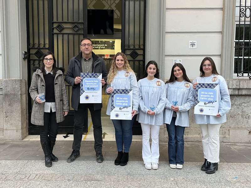 L’Ajuntament i Junta Local Fallera promouen l’ús de gots reutilitzables durant les festes