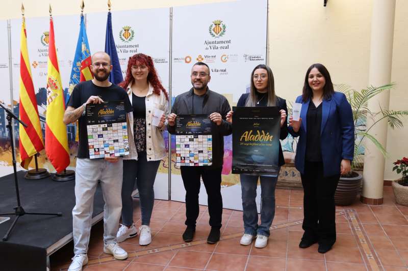 La desfilada de JuCar torna després de la pandèmia per a unir solidaritat i suport al comerç en el seu 20é aniversari