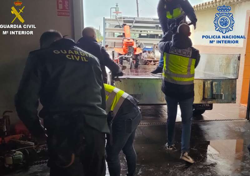 Guàrdia Civil i Policia Nacional desarticulen una organització criminal dedicada al robatori de maquinària i plaques solars per encàrrec a la Ribera i Horta Suda