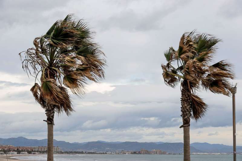 Avís groc a l’interior d’Alacant i València per ratxes de 70 km/h