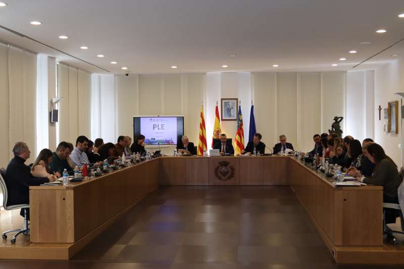 El Ple avala demanar al Govern el canvi de criteri en la llei per a no aplicar a Vila-real la zona de baixes emissions