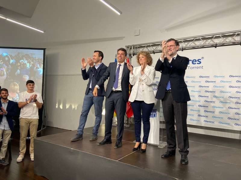 Bany de masses d’Amparo Folgado i Rajoy a Torrent