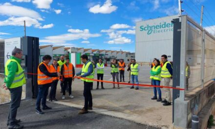 Obrin el nou vial d’accés a Schneider Electric en el nucli de Nolla de Meliana