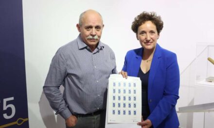 Onda presenta el segell commemoratiu pel 775 aniversari de la seua Carta Pobla