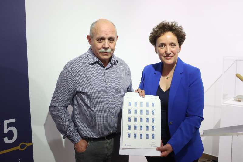 Onda presenta el segell commemoratiu pel 775 aniversari de la seua Carta Pobla
