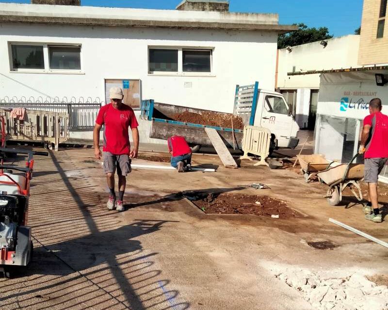 L’Alcúdia inicia les obres per a millorar la zona d’oci de la piscina municipal d’estiu