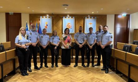Sis nous oficials de la Policia Local prenen possessió a l’Ajuntament de Borriana