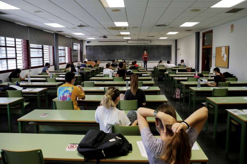Educació proposa que el pròxim curs arranque el dilluns 11 de setembre per a l’alumnat