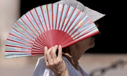 Decreten risc sanitari alt per calor en 43 municipis de la Comunitat Valenciana i alerten de nits tòrrides en 10