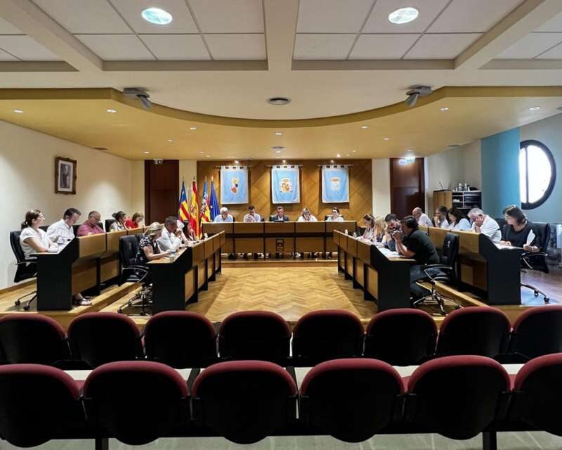 Polèmica a Borriana pel veto de Vox a la subscripció de l’Ajuntament a “revistas catalanas”
