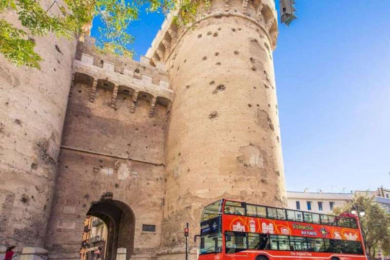 CGT denuncia que els treballadors dels autobusos turístics de València es veuen obligats a treballar amb temperatures de 39 °C i 40 °C