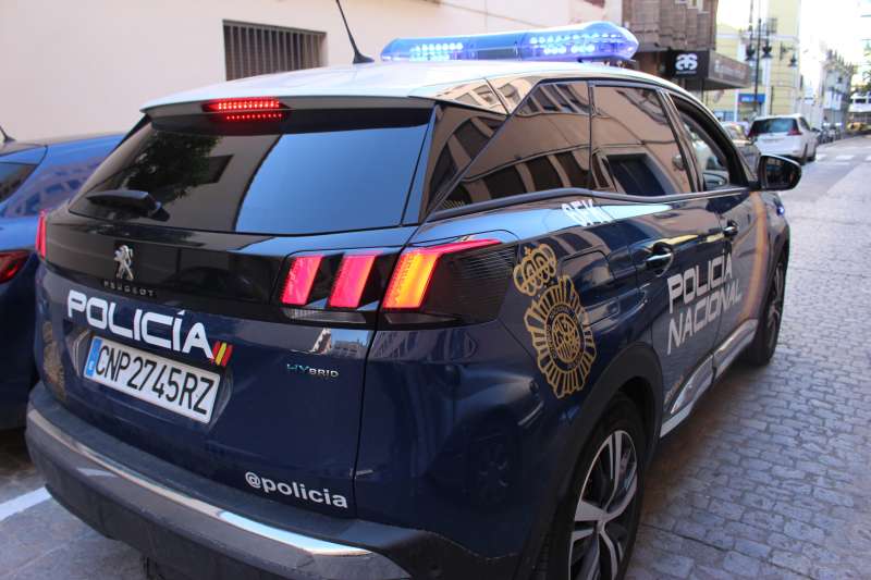 Desarticulen un punt de venda de droga en un bar de València on es marcava amb una xancleta el lloc per a recollir les dosis