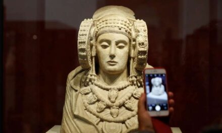 Elx demana una reunió urgent amb Iceta per a conéixer la situació actual de la Dama