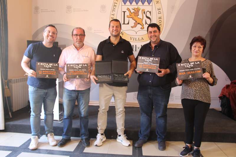 Nules lliura els premis als locals guanyadors de la X edició de la ruta de la tapa￼