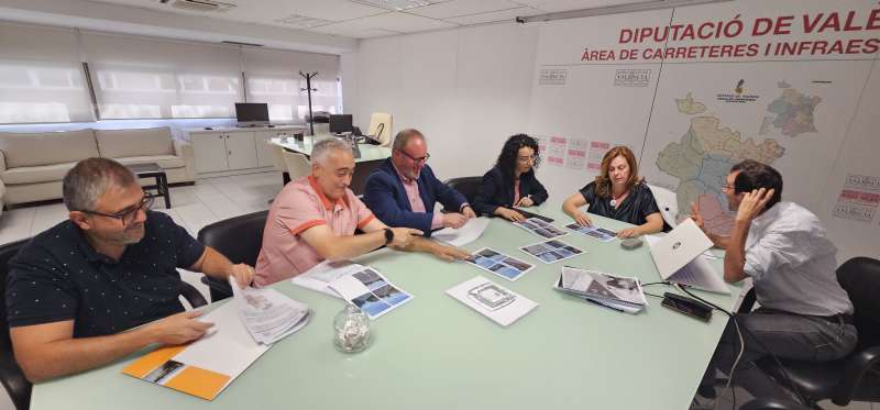 Tavernes i la Diputació de València analitzen la conversió del Camí Reial en carretera per a donar continuïtat a la Natzaret-Oliva￼