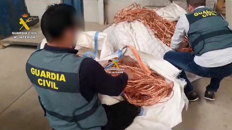 Recuperada una tona i mitja de cable de coure sostret d’una empresa a L’Alcora￼