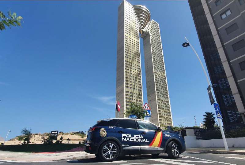 Detinguda una dona a Benidorm per apropiar-se de 80.000 euros de l’ancià que cuidava i canviar-li el pany￼