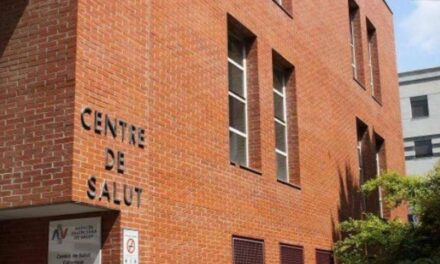 Denuncien que el centre de salut de Catarroja va obligar una pacient a parlar en castellà amb la metgessa￼
